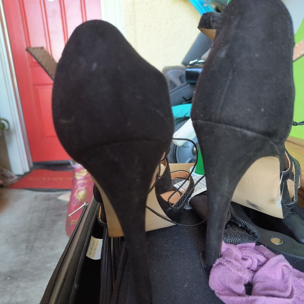 Heels shoes - Picture 2 of 3